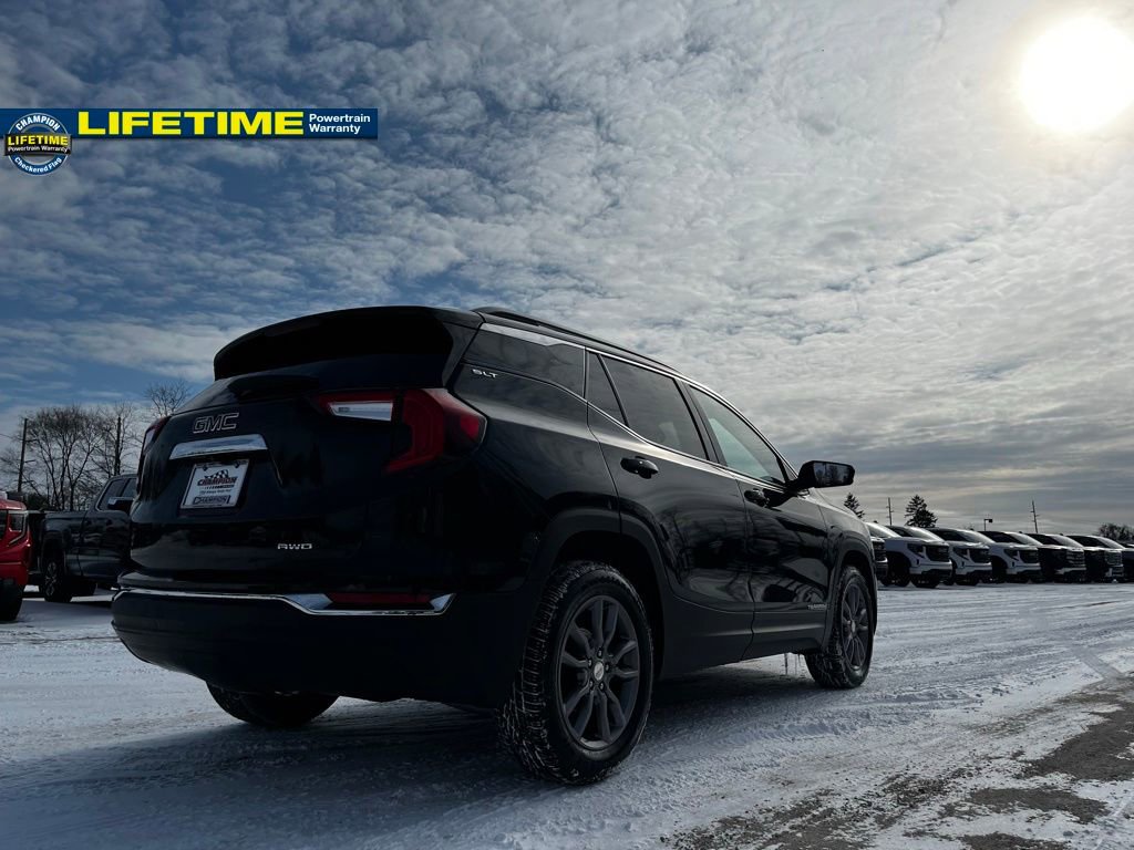 Used 2024 GMC Terrain SLT image 6