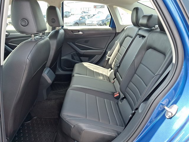 Certified 2023 Volkswagen Jetta SE FWD image 13
