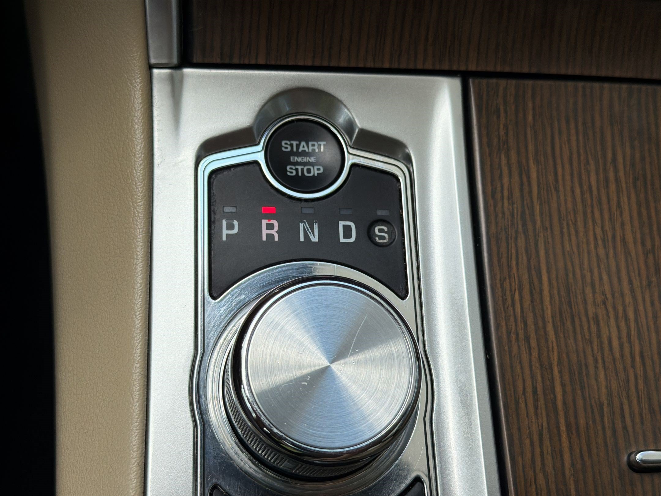Used 2013 Jaguar XF RWD image 19