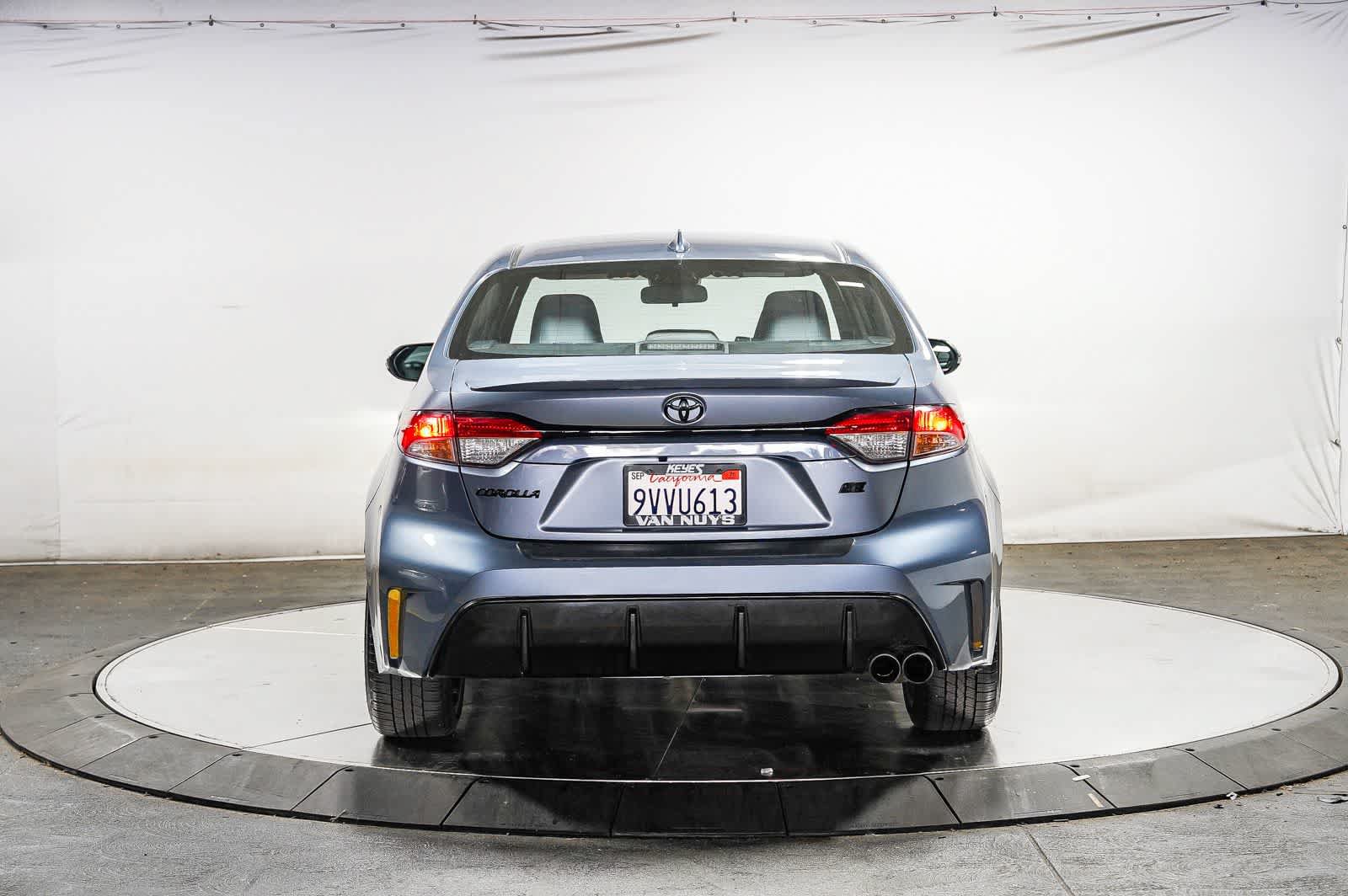 Used 2025 Toyota Corolla SE FWD image 3