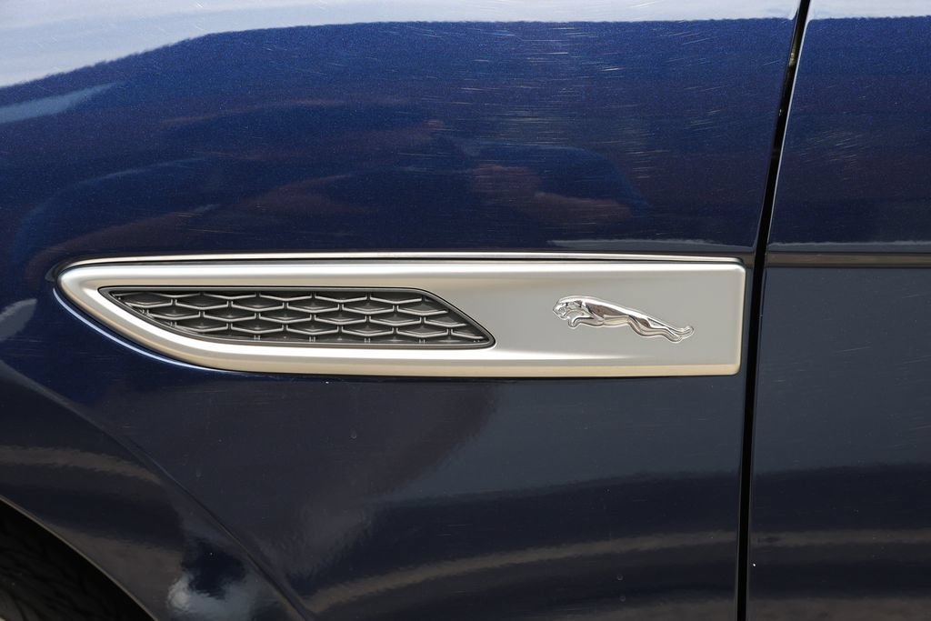 Certified 2026 Jaguar F-PACE R-Dynamic S AWD/4WD image 7