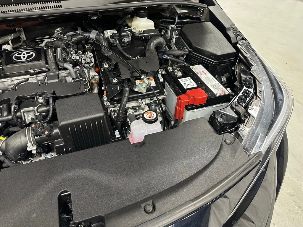 Used 2025 Toyota Corolla LE image 65
