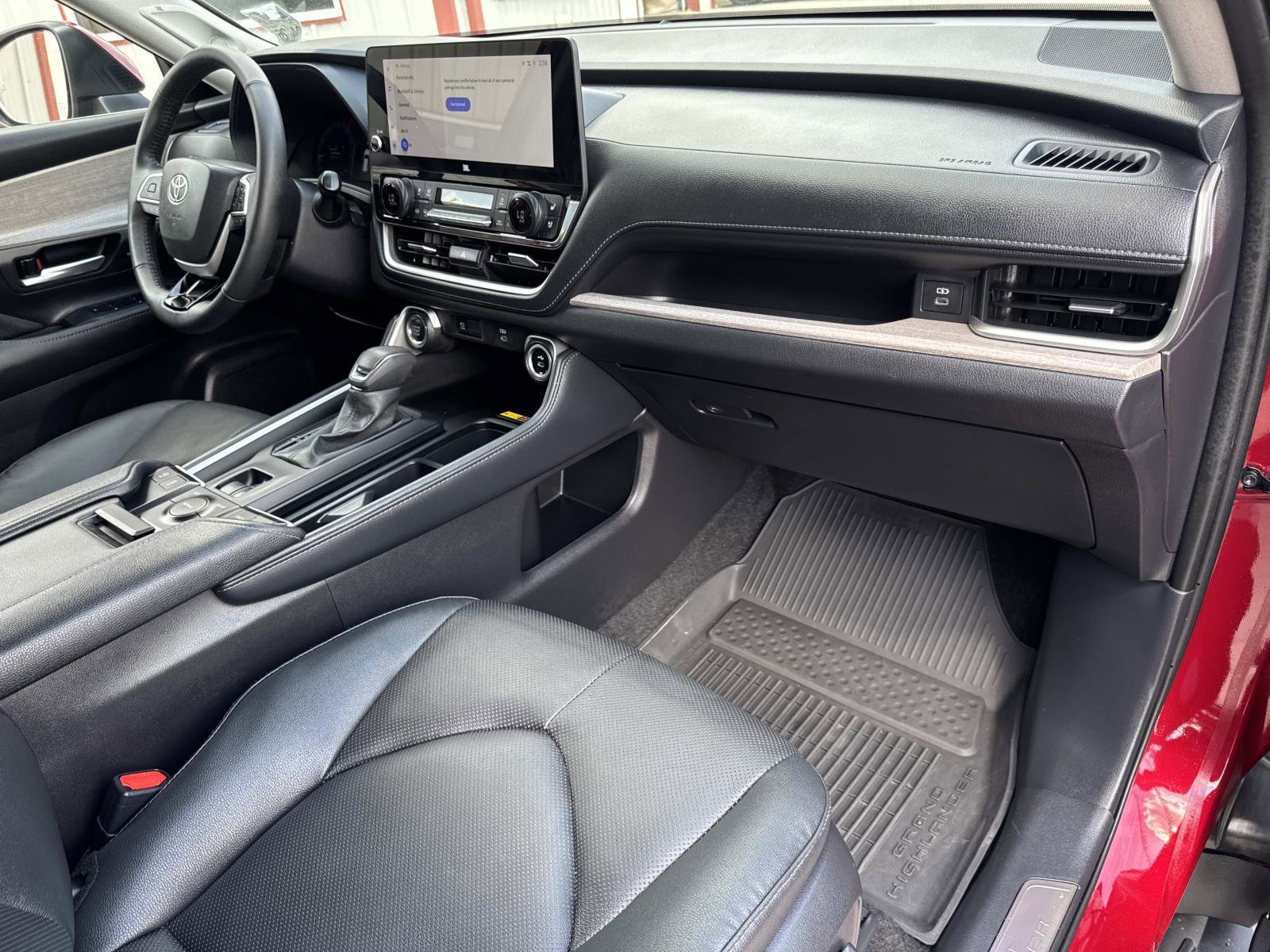 Used 2025 Toyota Grand Highlander FWD image 13