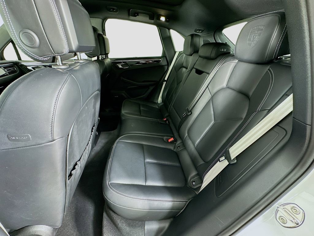 New 2025 Porsche Macan image 24