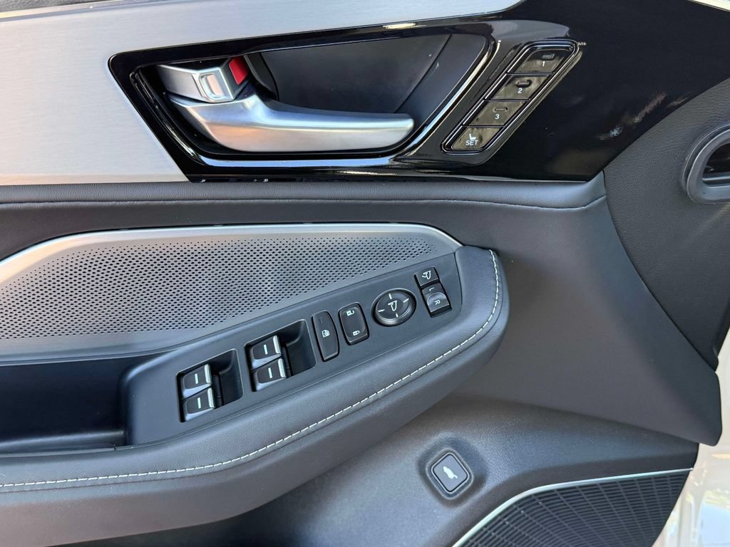 Certified 2026 Acura MDX w/ Technology Package AWD/4WD image 16