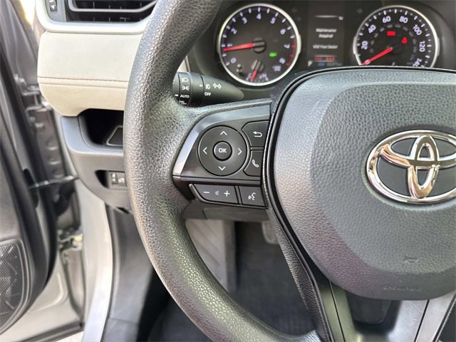 Used 2020 Toyota RAV4 XLE image 22