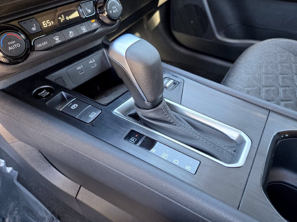 New 2027 Nissan Kicks SV w/ SV Premium Package FWD image 27