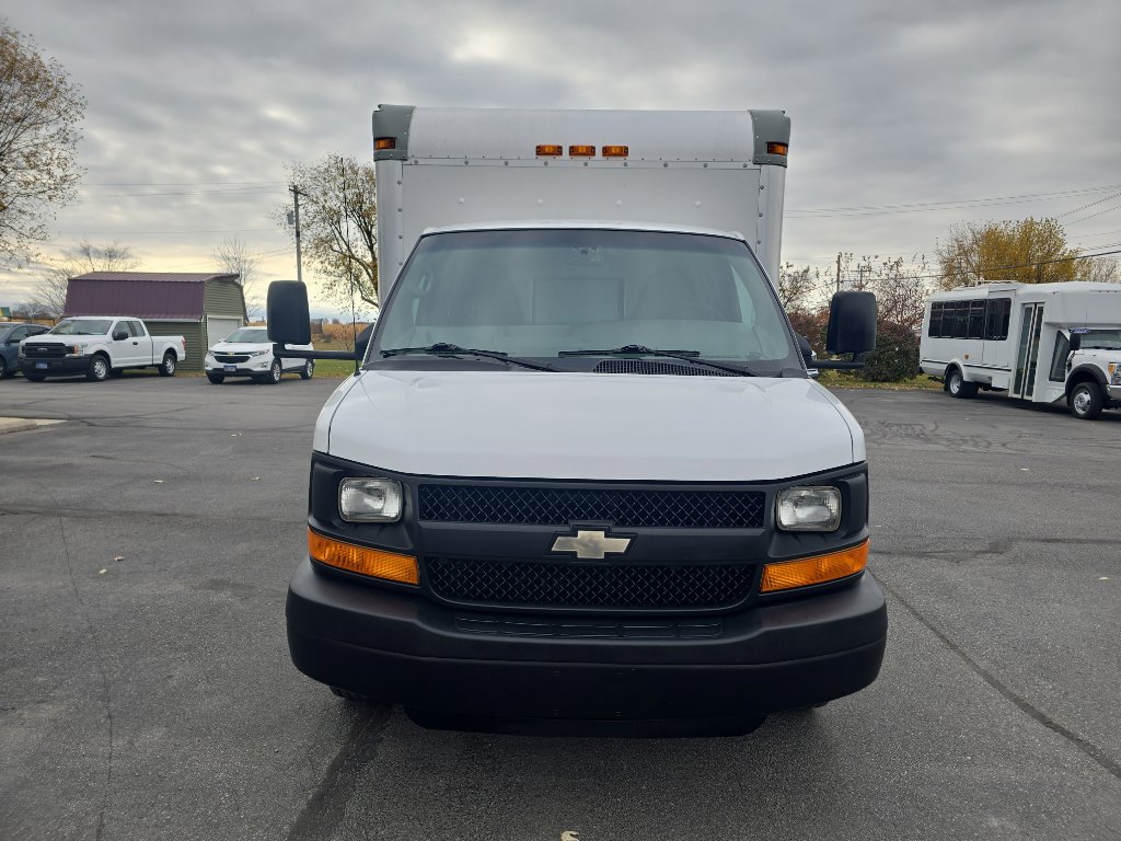 Used 2012 Chevrolet Express 3500 image 3