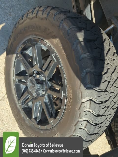 Used 2020 Toyota Tundra SR5 w/ SR5 Upgrade Package AWD/4WD image 38
