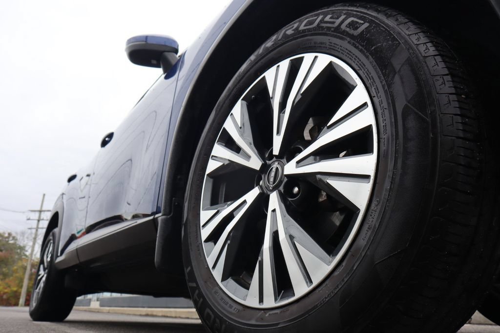Certified 2023 Nissan Rogue SV AWD/4WD image 10