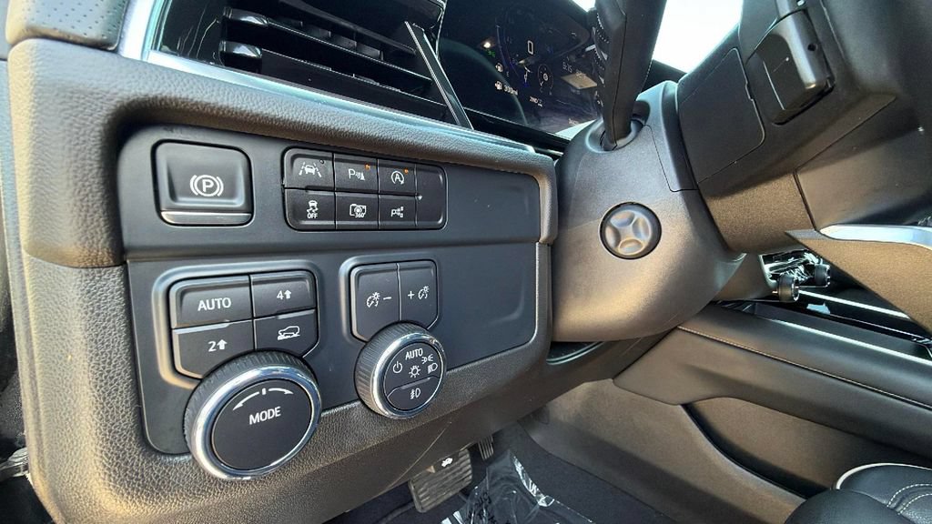 Certified 2025 Chevrolet Suburban Premier AWD/4WD image 20
