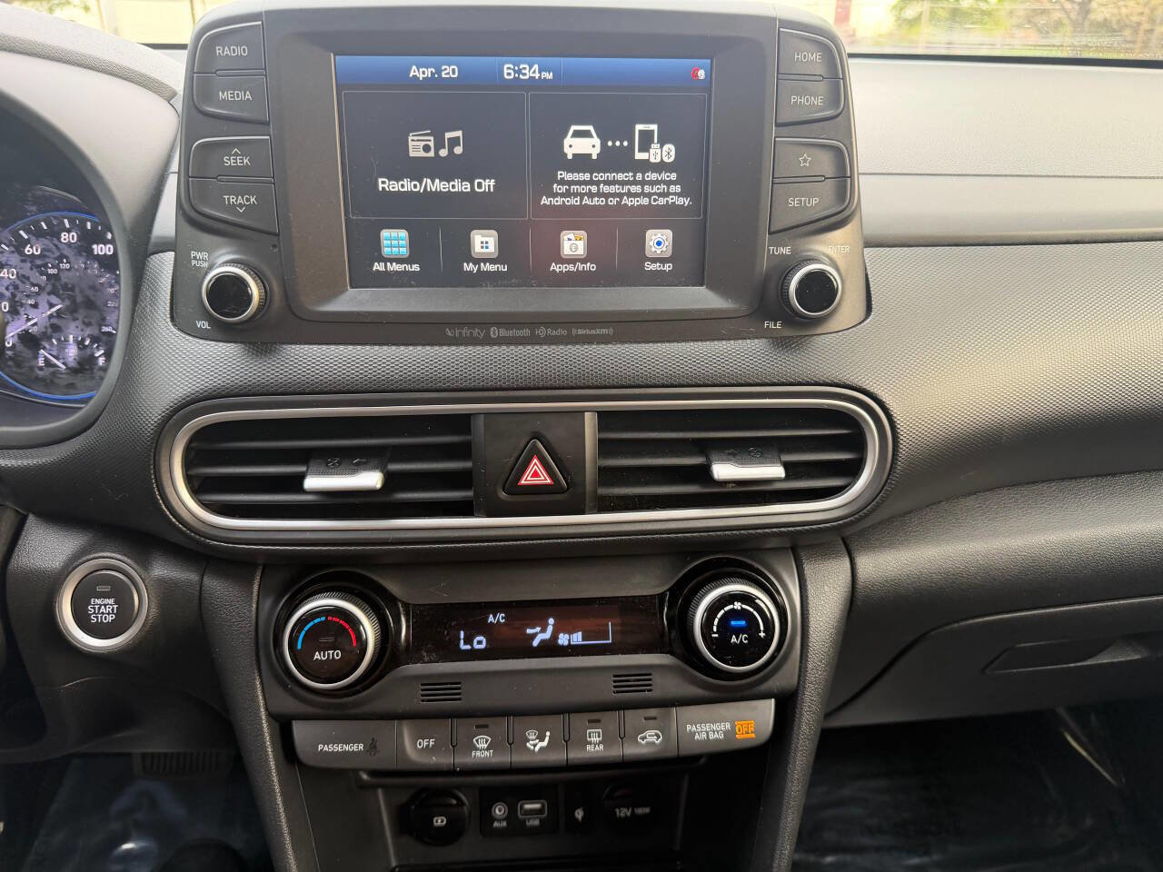 Used 2021 Hyundai Kona Limited AWD/4WD image 34