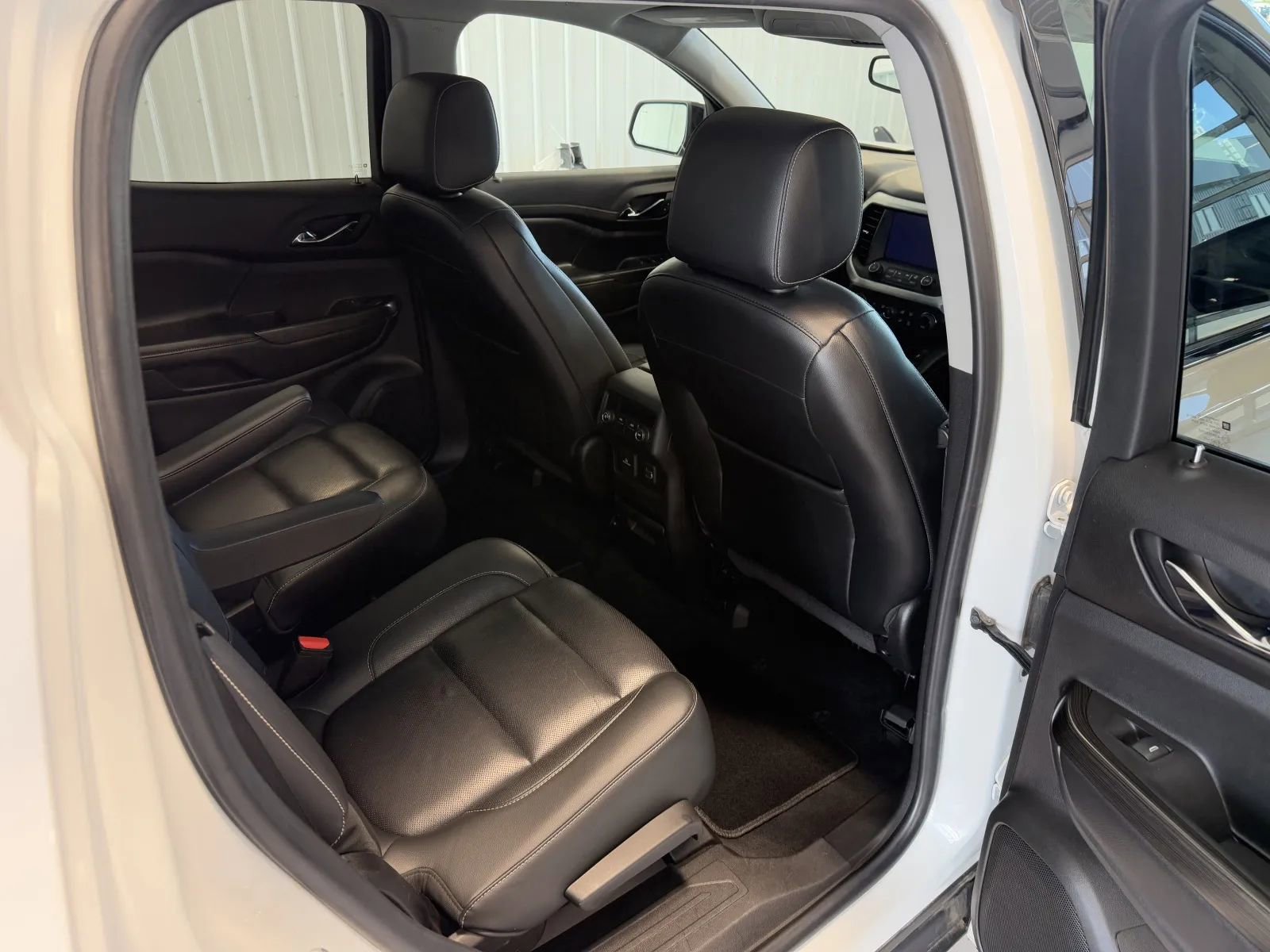 Used 2019 GMC Acadia SLT w/ Black Edition AWD/4WD image 23
