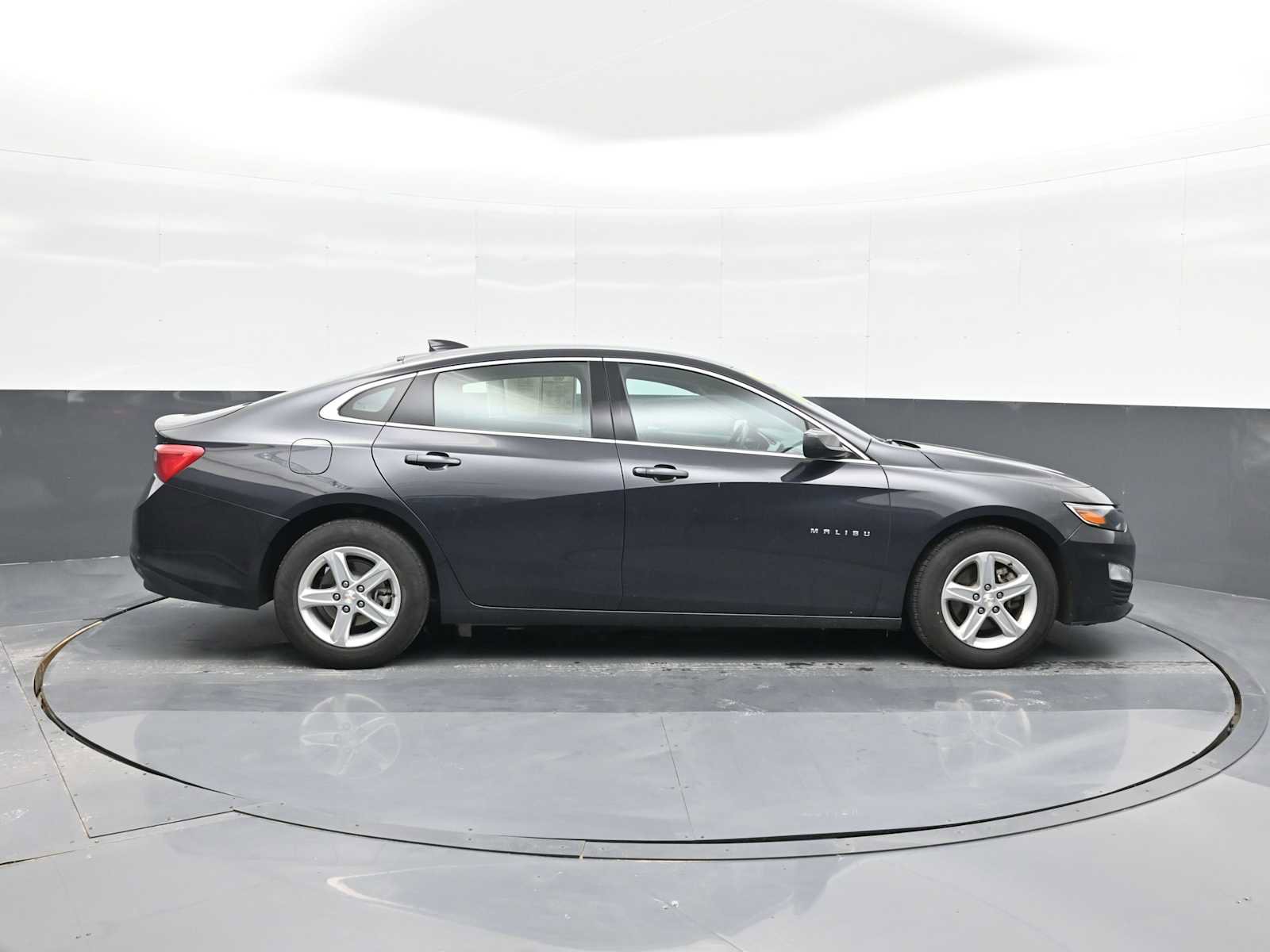 Used 2023 Chevrolet Malibu LT image 9