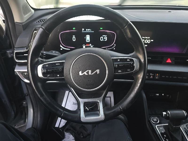 Used 2023 Kia Sportage EX image 11
