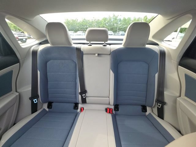 Used 2025 Volkswagen Jetta SE FWD image 25