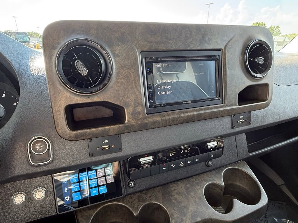 Used 2019 Mercedes-Benz Sprinter 170 w/ Driver Convenience Package image 32