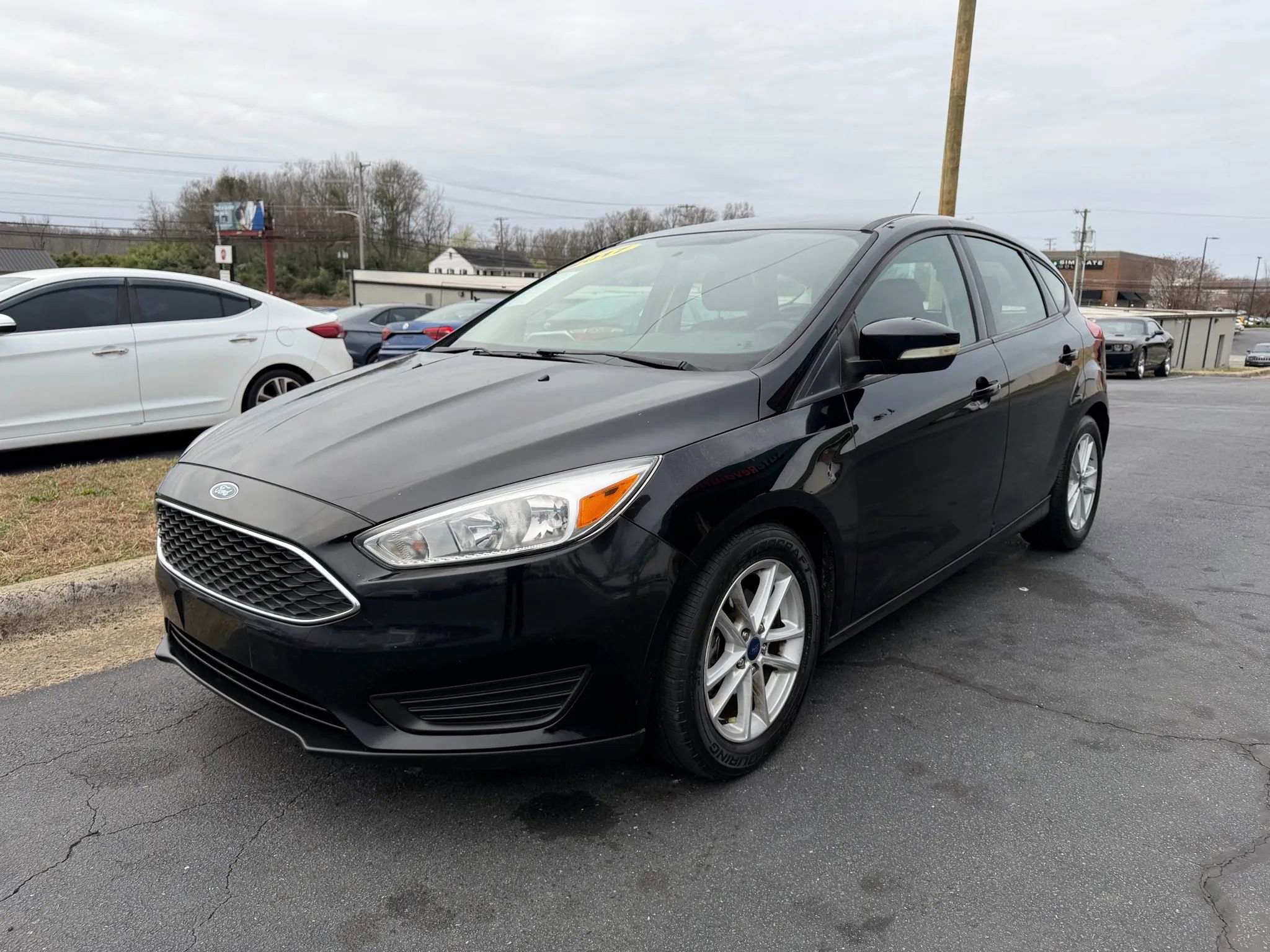 Used 2017 Ford Focus SE image 3