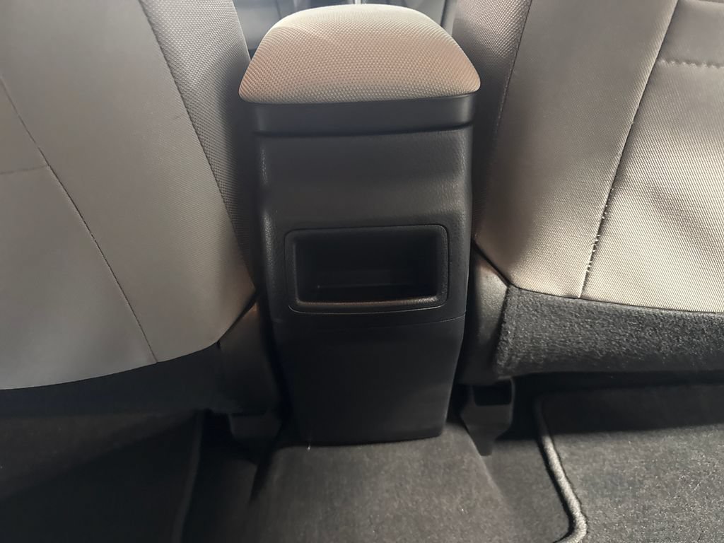 Used 2018 Toyota Corolla LE FWD image 37