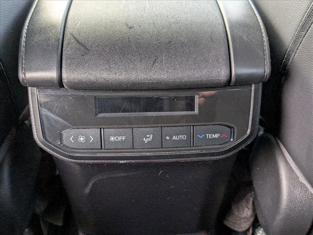 Used 2023 Toyota Highlander XSE image 19