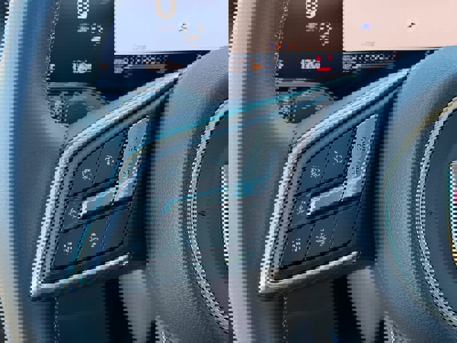 Used 2025 Buick Envision Sport Touring image 24