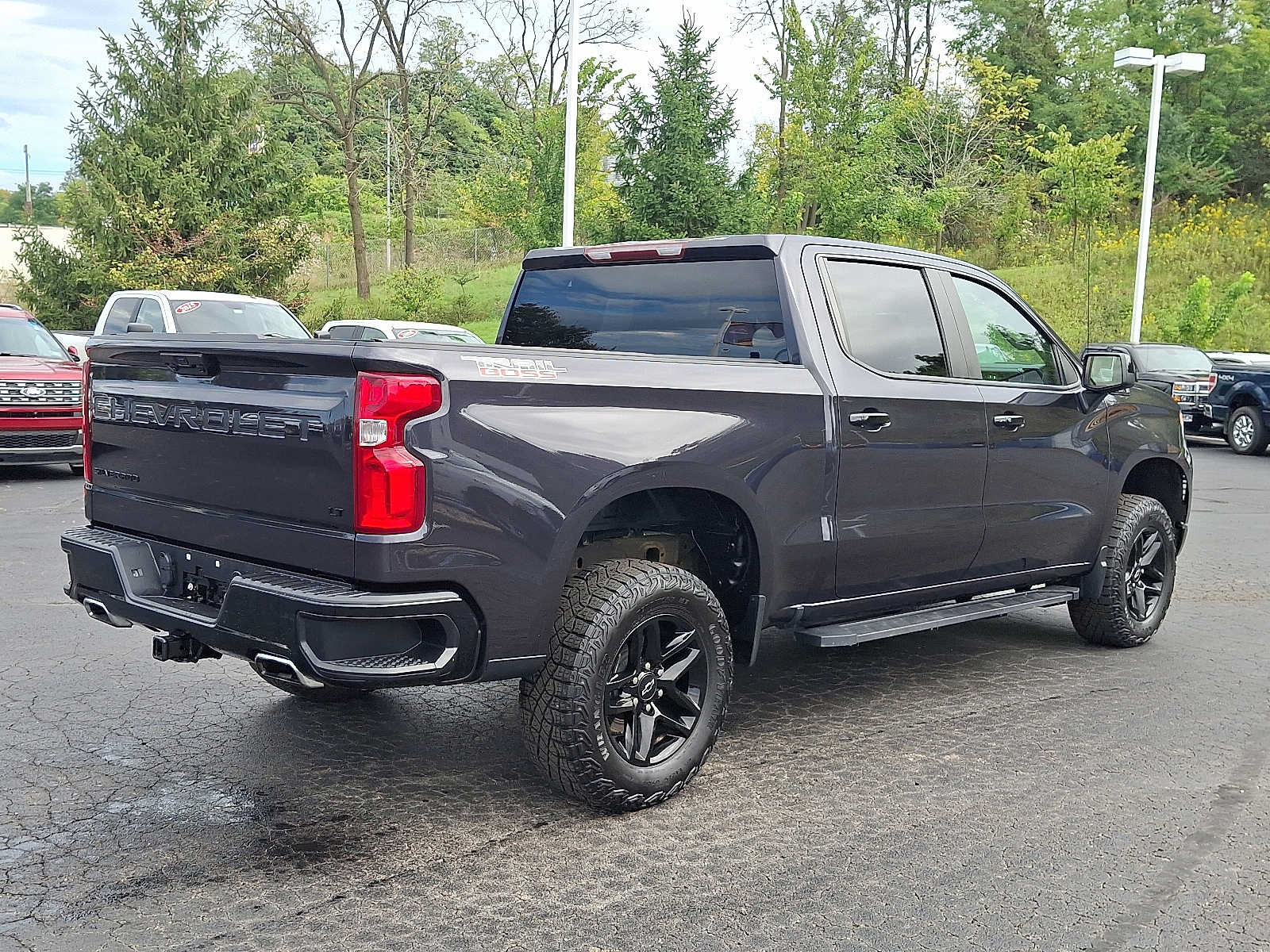 Used 2023 Chevrolet Silverado 1500 LT Trail Boss w/ LPO, Dark Essentials Package AWD/4WD image 6