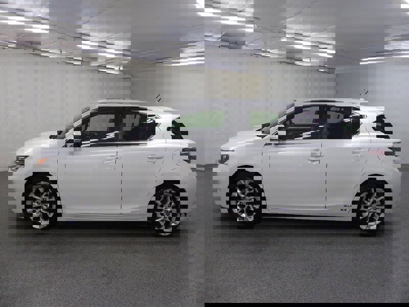 Used 2012 Lexus CT 200h Premium image 4