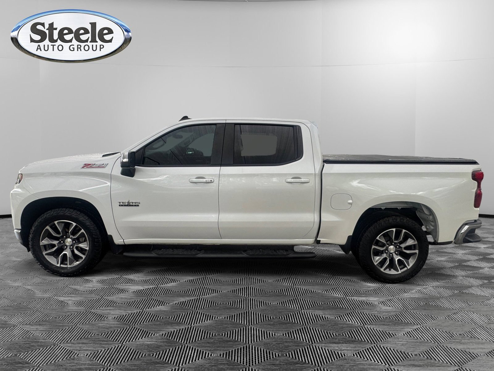 Certified 2020 Chevrolet Silverado 1500 LT w/ Texas Edition AWD/4WD image 2