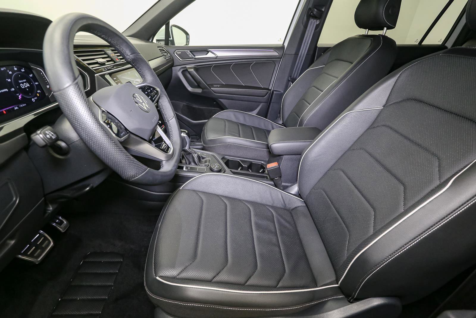 Used 2024 Volkswagen Tiguan SEL R-Line AWD/4WD image 49