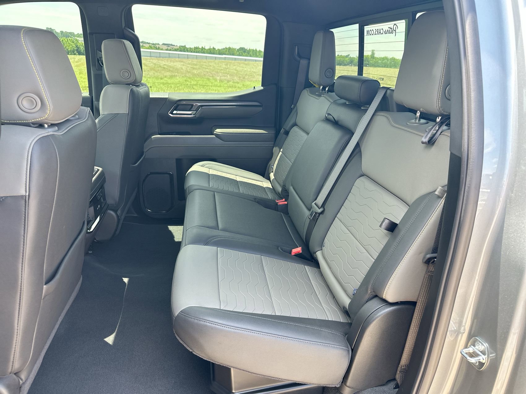 Used 2024 Chevrolet Silverado 1500 ZR2 w/ Technology Package AWD/4WD image 23