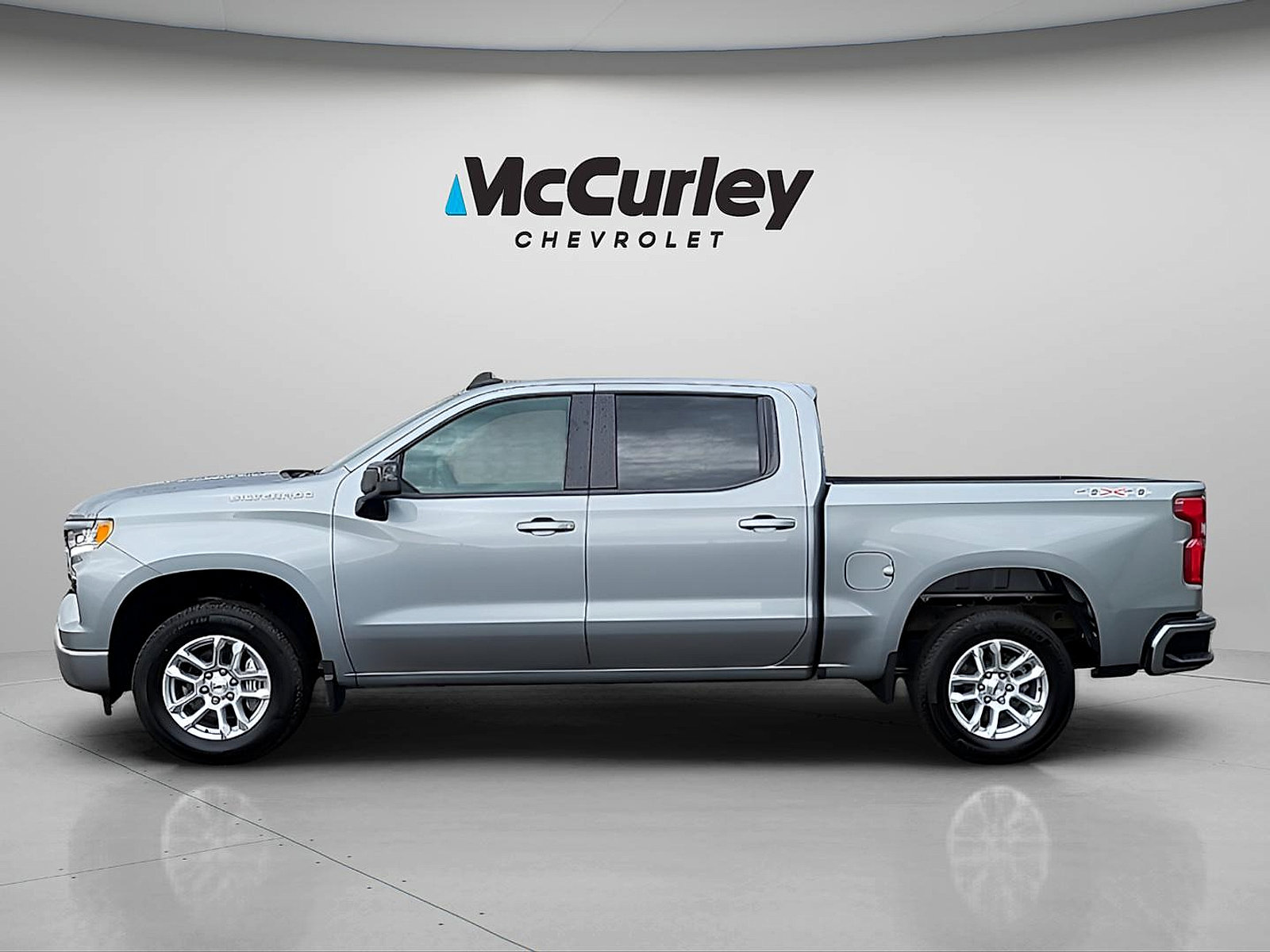 Used 2026 Chevrolet Silverado 1500 RST AWD/4WD image 4