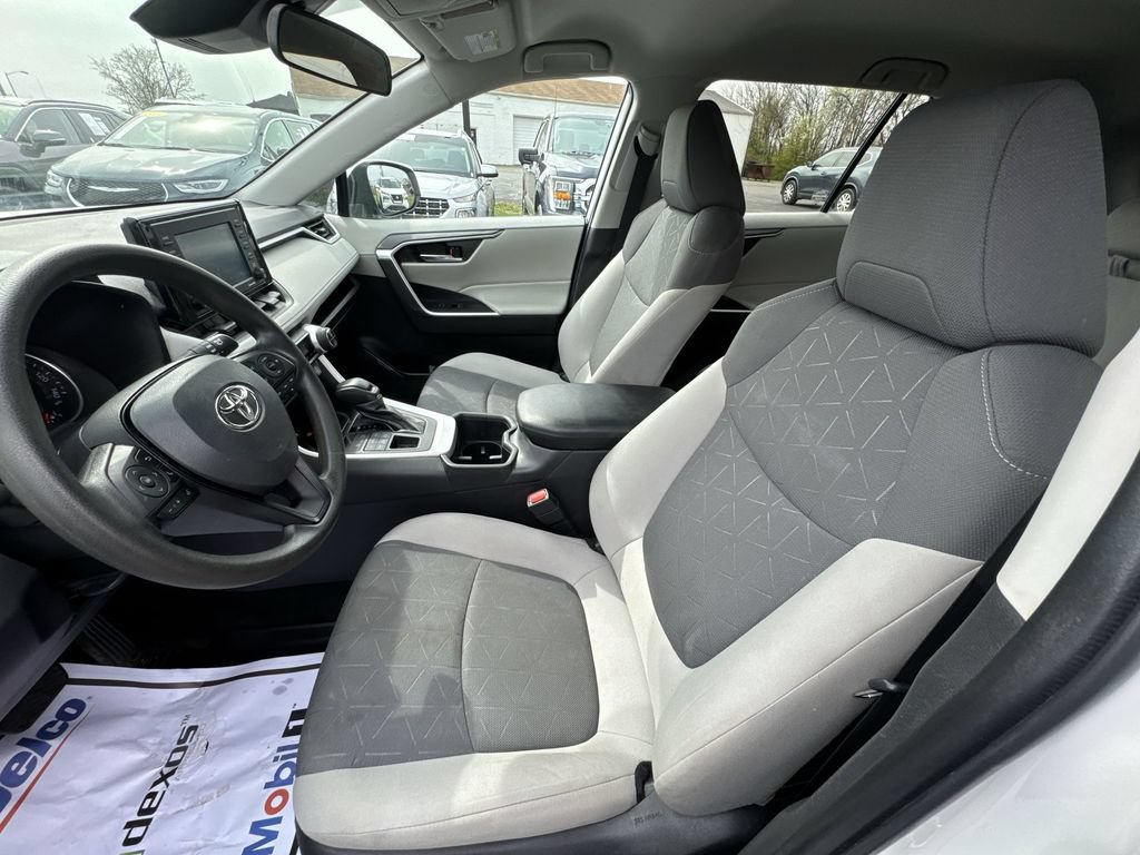 Used 2022 Toyota RAV4 XLE AWD/4WD image 13