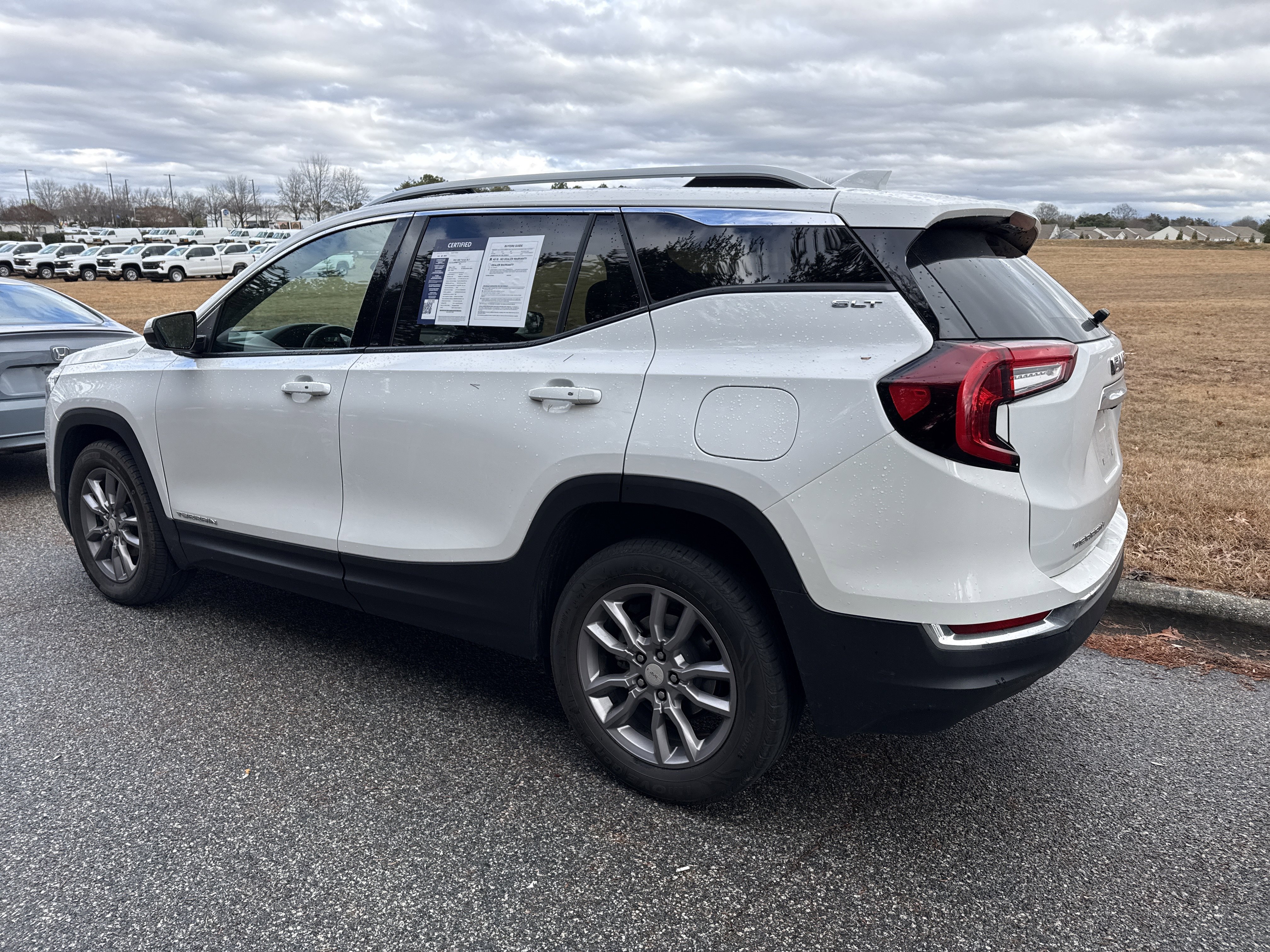 Certified 2023 GMC Terrain SLT image 8