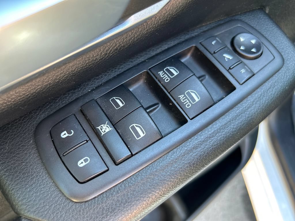 Used 2019 RAM 1500 Big Horn AWD/4WD image 13