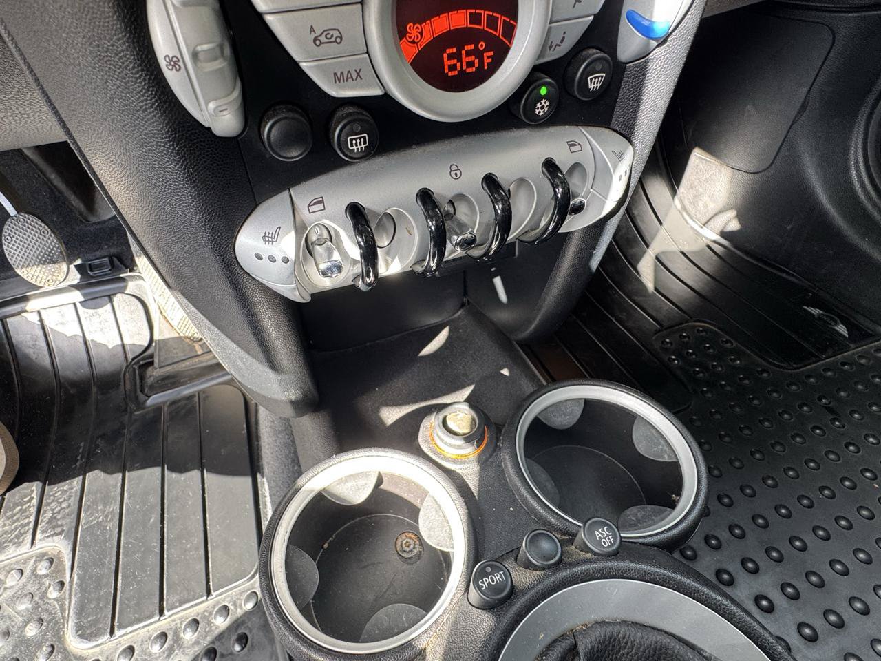 Used 2008 MINI Cooper Hardtop FWD image 25