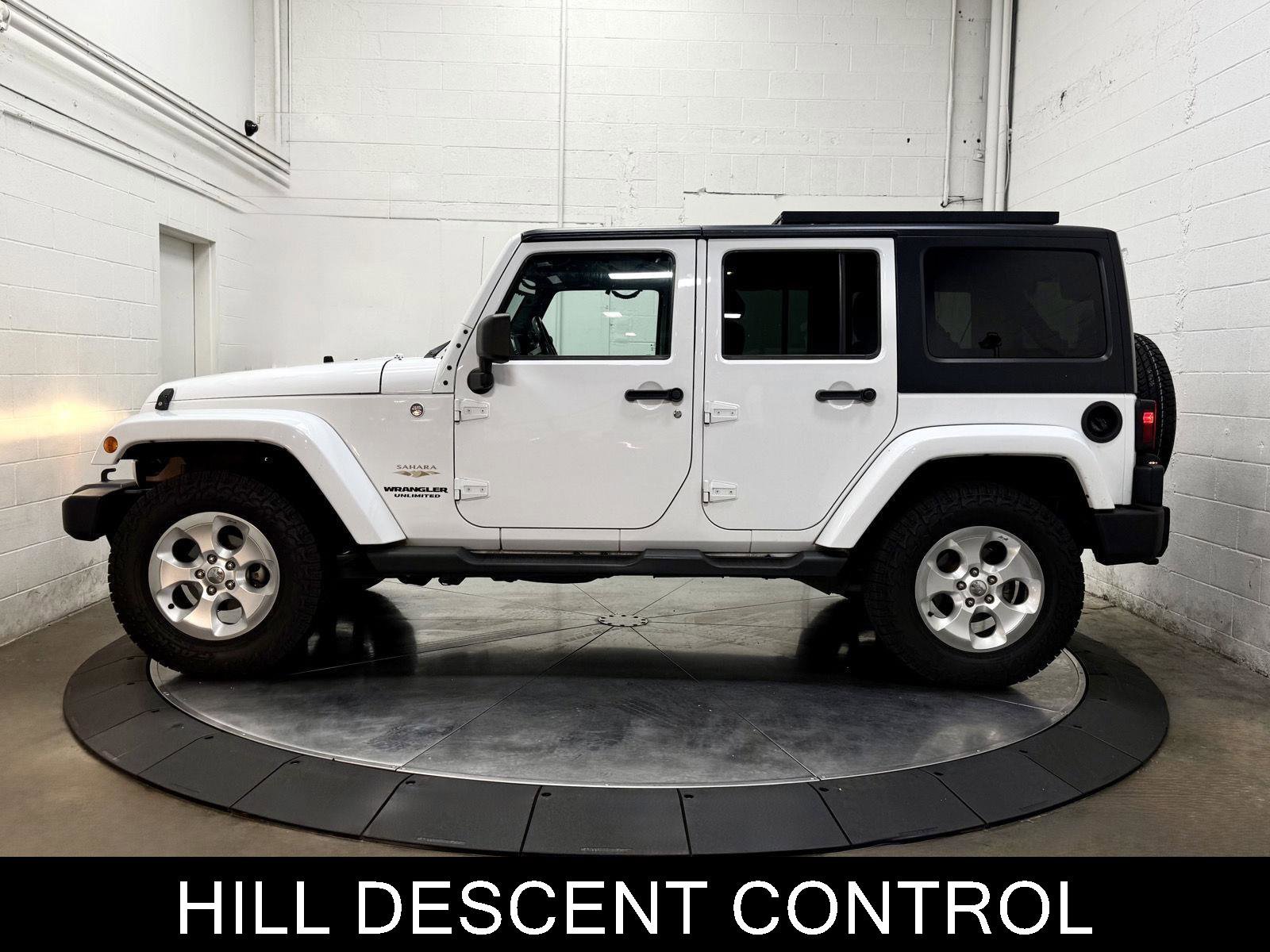 Used 2014 Jeep Wrangler Unlimited Sahara w/ Connectivity Group AWD/4WD image 6