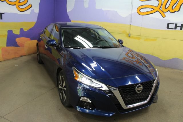 Used 2020 Nissan Altima 2.5 SV AWD/4WD image 2