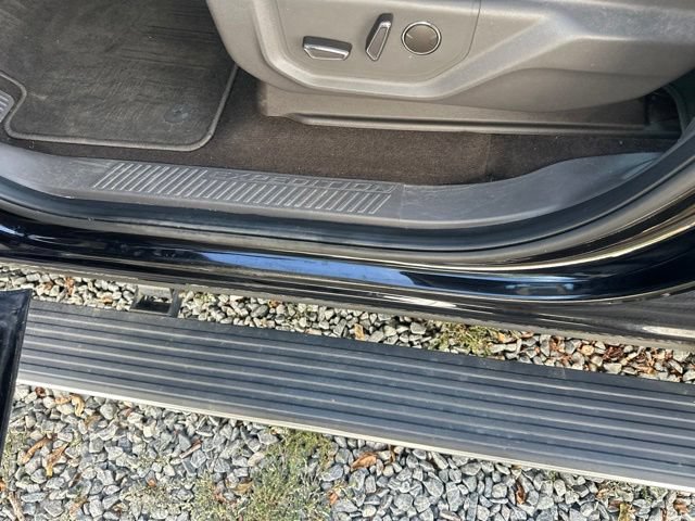 Used 2019 Ford Expedition Limited w/ Equipment Group 301A RWD image 13