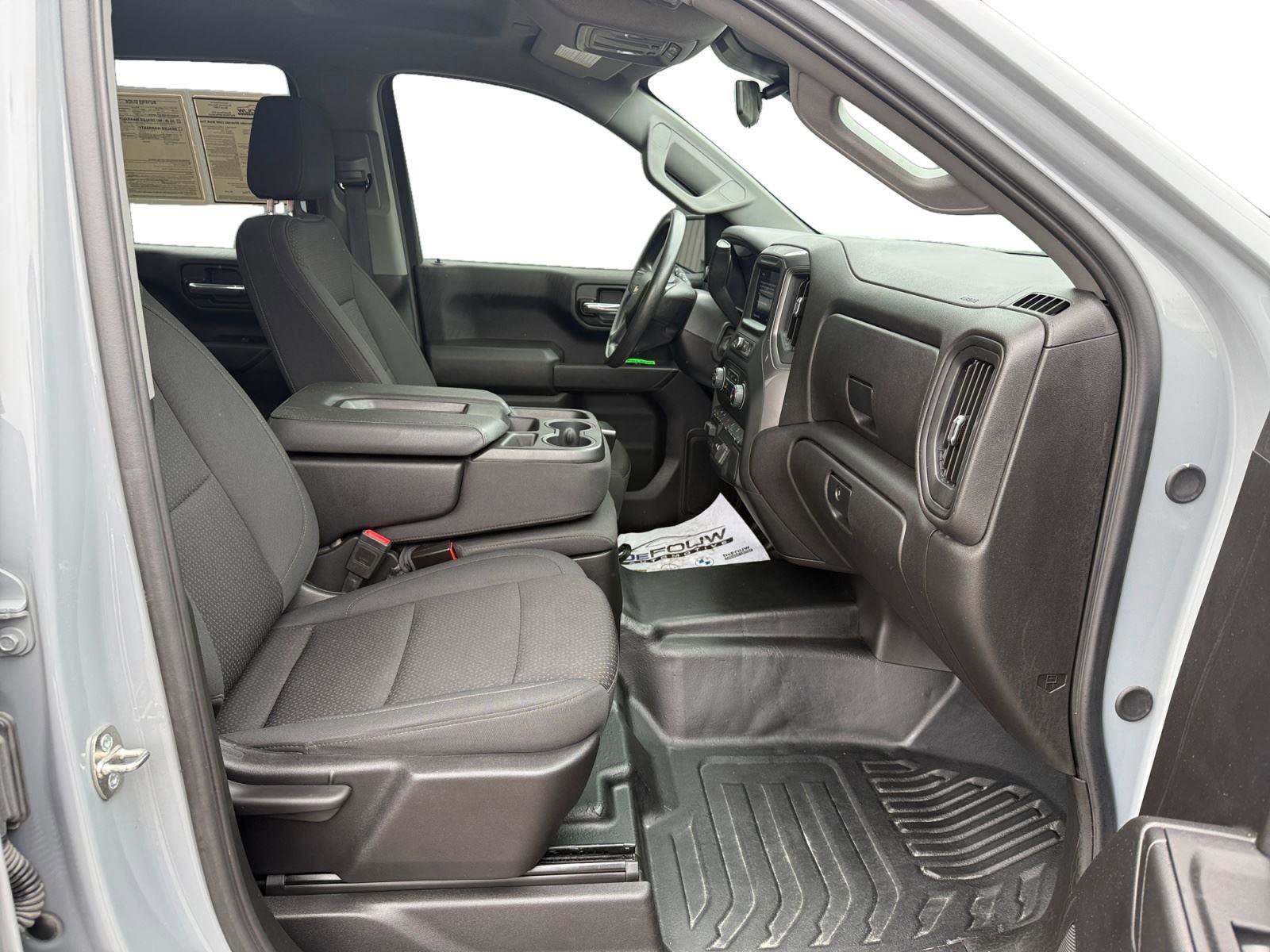 Used 2024 Chevrolet Silverado 1500 W/T w/ Z71 Off-Road Package AWD/4WD image 26