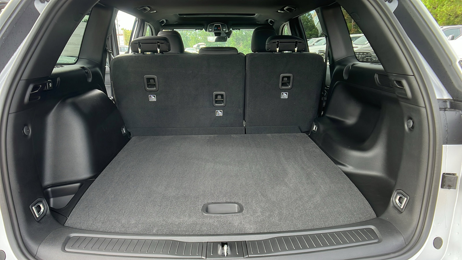 New 2025 Jeep Grand Cherokee Laredo X image 13