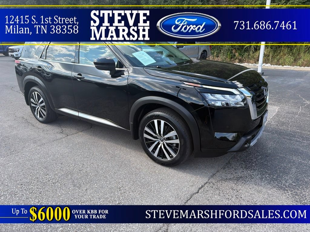 Used 2025 Nissan Pathfinder Platinum