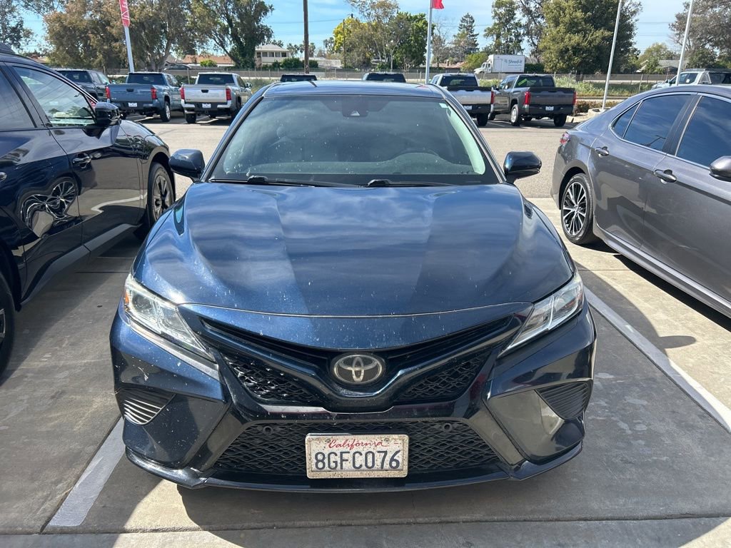 Used 2019 Toyota Camry SE w/ Carpet Mat Package image 2