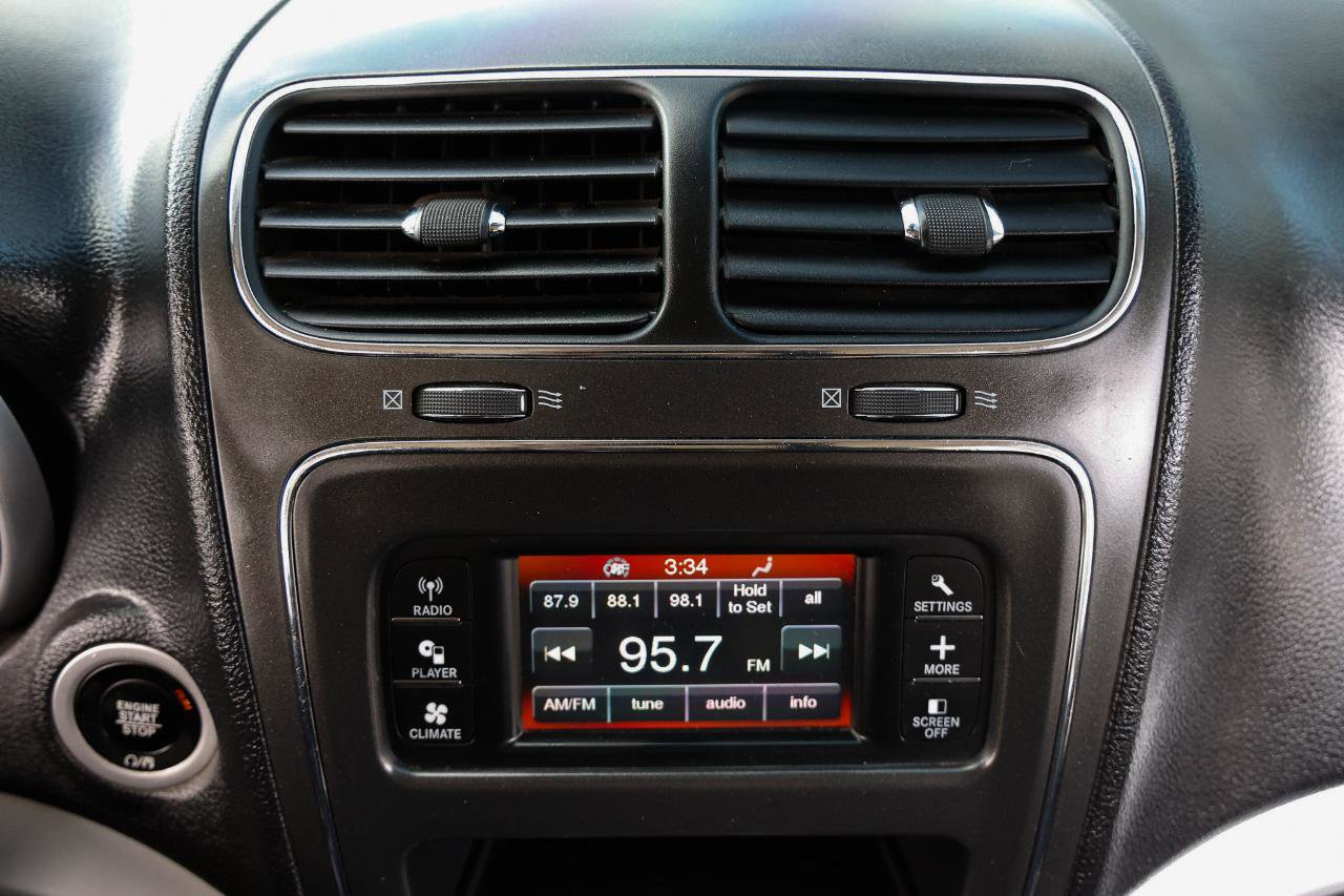 Used 2020 Dodge Journey SE FWD image 32