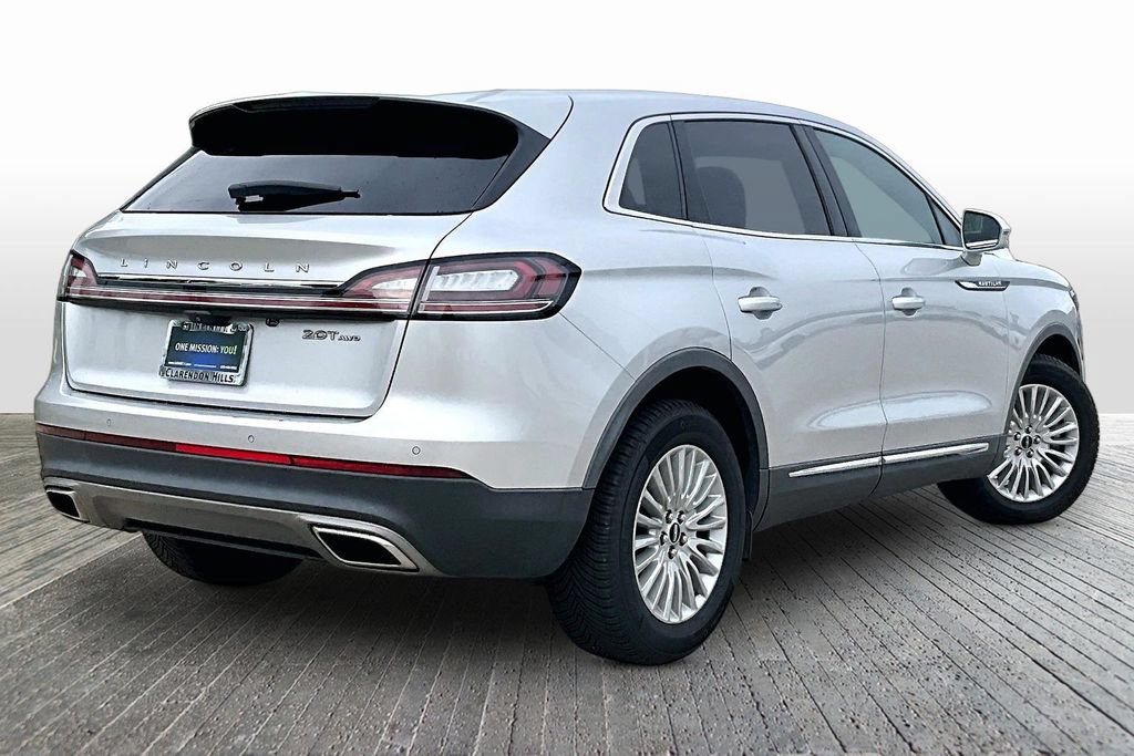 Used 2019 Lincoln Nautilus Premier AWD/4WD image 9