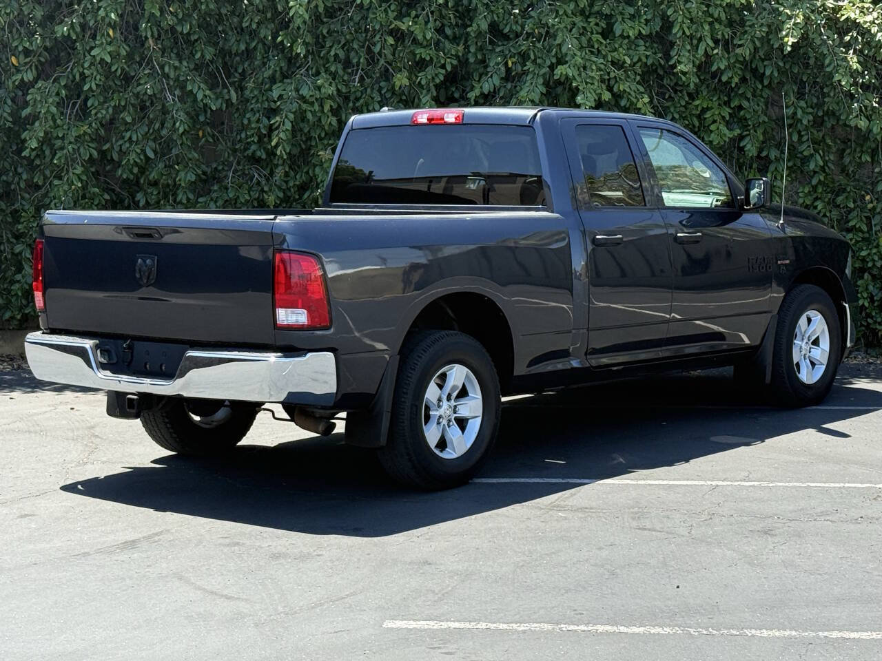Used 2015 RAM 1500 ST w/ SXT Appearance Group RWD image 8