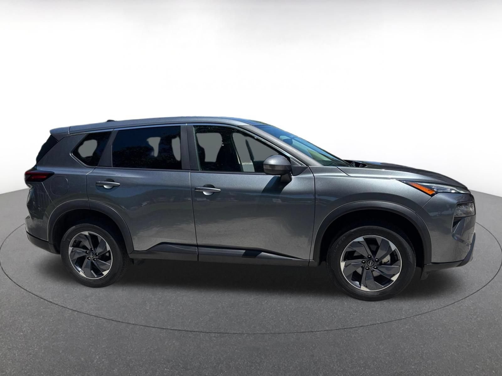 Used 2025 Nissan Rogue SV FWD image 15
