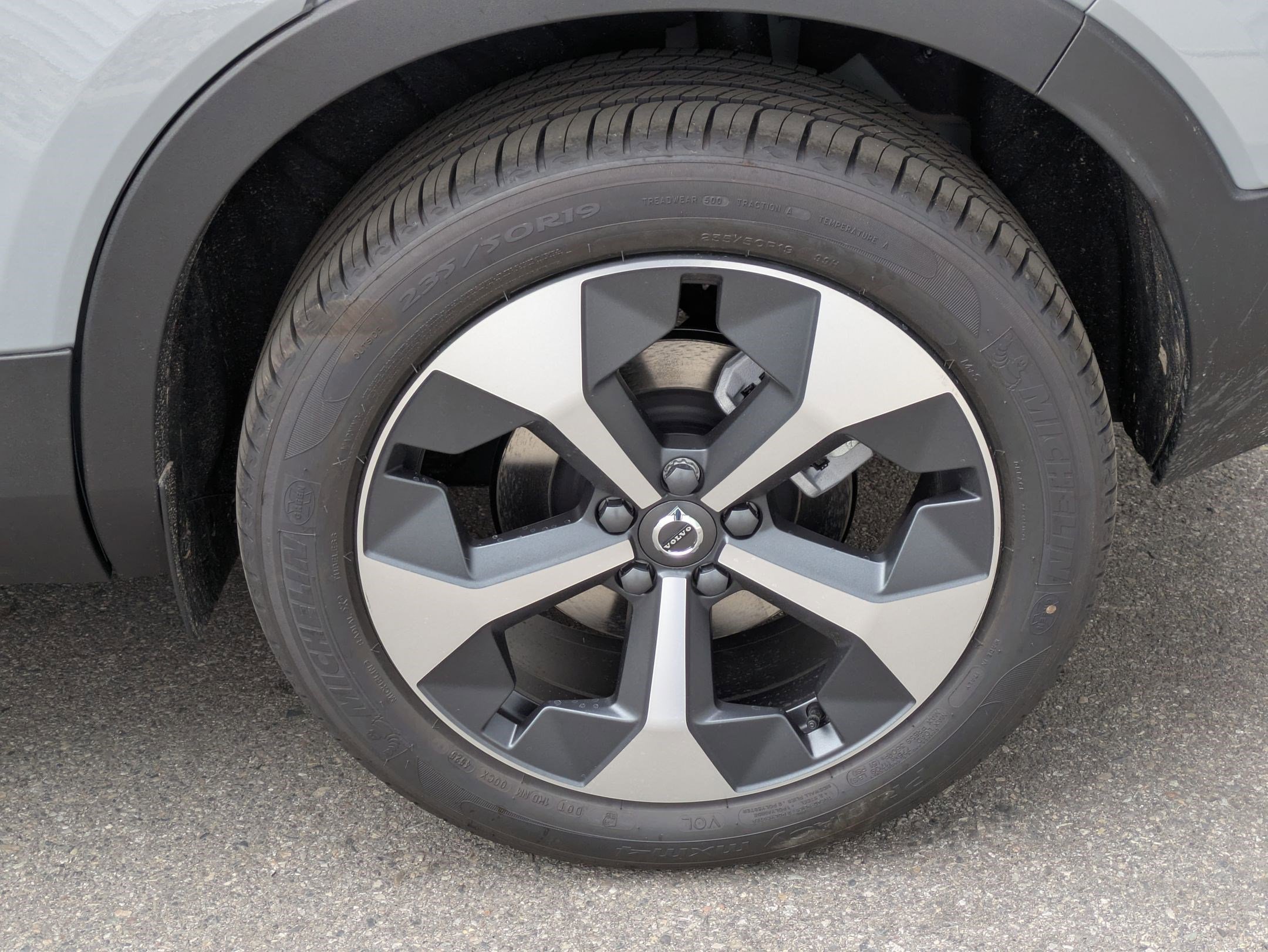 New 2026 Volvo XC40 B5 Plus w/ Protection Package Premier image 16
