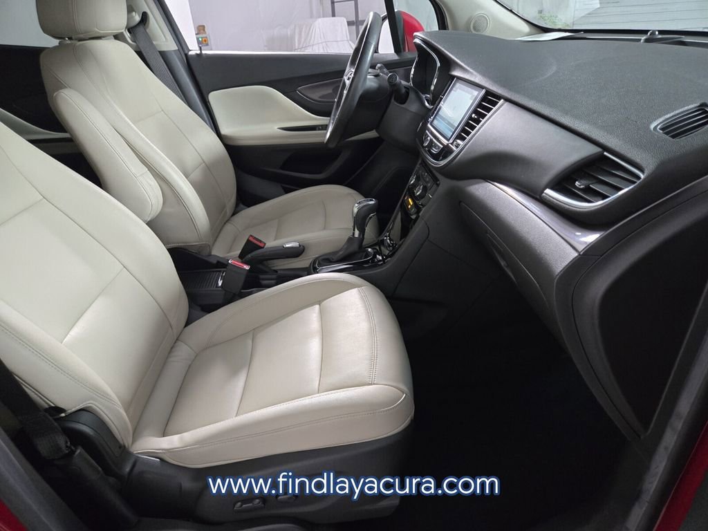 Used 2020 Buick Encore Essence w/ Experience Buick Package AWD/4WD image 18