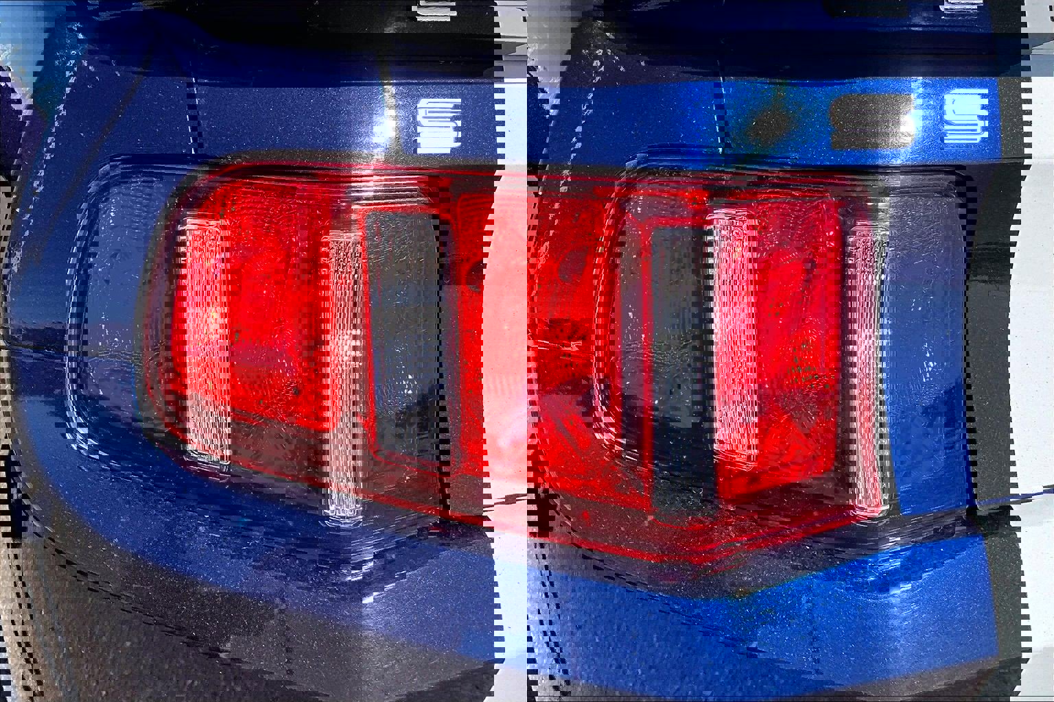 Used 2012 Ford Mustang Shelby GT500 w/ Electronics Pkg image 22