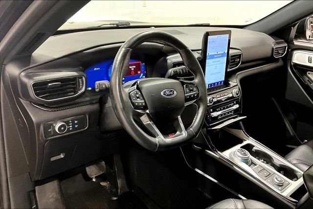 Used 2021 Ford Explorer ST w/ ST Street Pack image 17